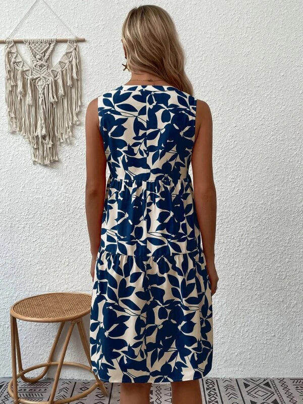"Sleeveless Bohemian Floral Dress in Multicolor" "Boho Floral Dress with High Waist and Tiered Design" "Stylish Boho Dress with Floral Pattern and Ruffle Hem" "Vibrant Floral Boho Dress with Non-stretch Fabric" "Eye-catching Multicolor Floral Boho Dress" "Tiered Smock Boho Dress in Vibrant Floral Design" "High Waist Multicolor Dress with Boho Flair"