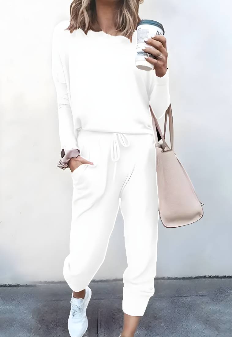 Everyday Lounge Jogger Set Jolie Vaughan | Online Clothing Boutique near Baton Rouge, LA Two-piece set/long sleeve pullover tops/round neck/solid color/long leg pants/drawstring waist/high waist/beam foot/lightweight/loose fit/two-piece tracksuit set/loungewear set/jogger set/casual two-piece set: