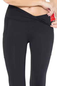 yoga pants- yoga pants leggings- beyond yoga leggings- beyond yoga- best leggings- best yoga leggings- Lululemon- lululemon leggings- flare leggings- black yoga leggings- black leggings- workout leggings