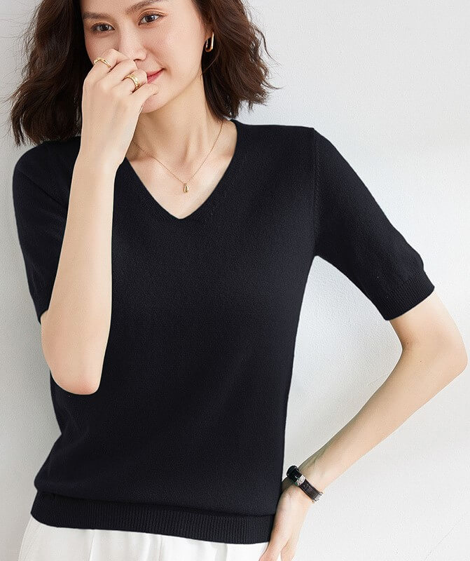 Black half clearance sleeve sweater