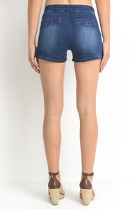 Mature womens denim shorts, are jean shorts in style 2021, best jean shorts for thick thighs, zara high rise denim shorts, jean shorts for thick thighs, levi 501 jean shorts, stretchy denim shorts, dad jean shorts, zara jean shorts, how to fray jean shorts, jolie j, just black denim, jolie girl, near me