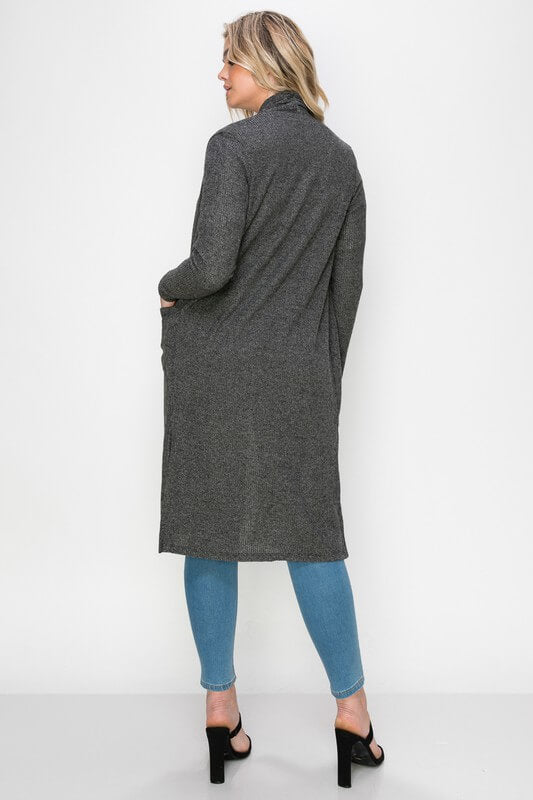 breathable open-front midweight midi cardigan that is ideal for those who are constantly on the move. With an open front, side slits, and two pockets, you can move freely and hands-free without removing your coat.